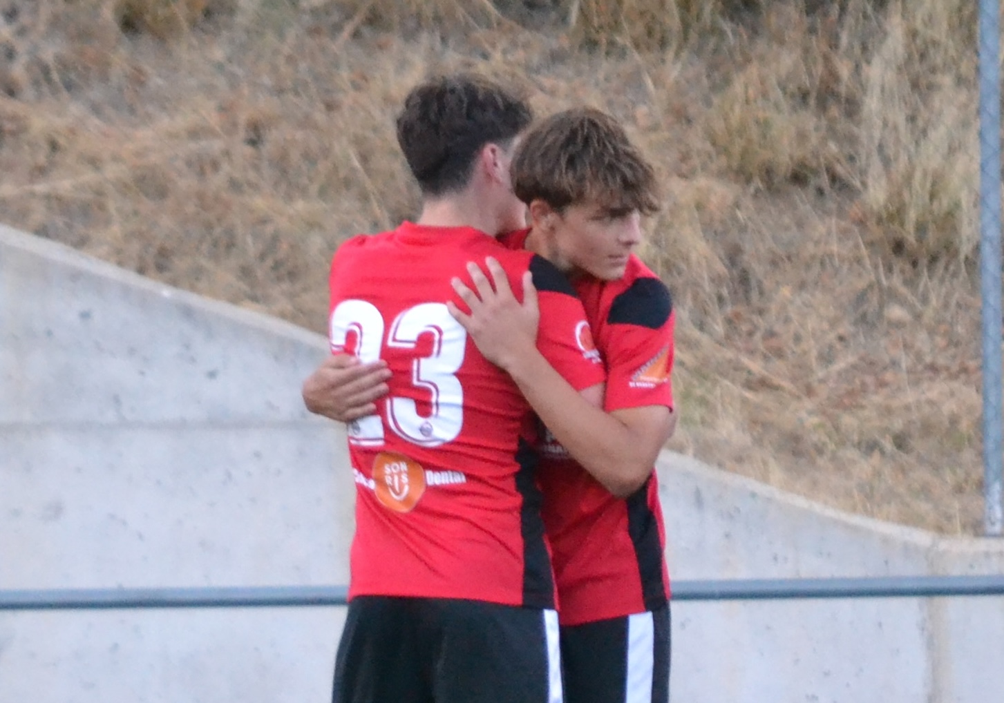 Abrazo jugadores
